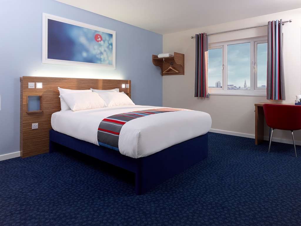 Travelodge Milton Keynes Old Stratford Стая снимка