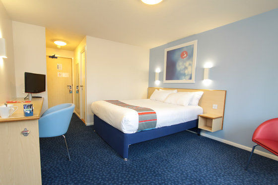 Travelodge Milton Keynes Old Stratford Стая снимка
